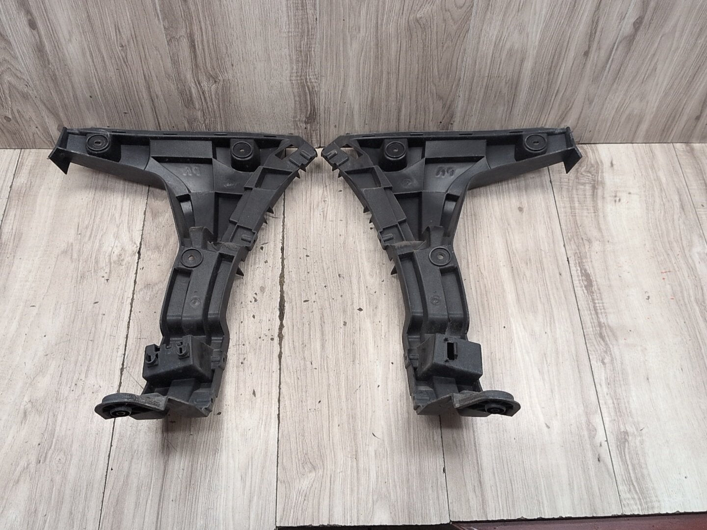 2015-2018 Audi Q3 Rear Left Right Bumper Support Mount Brackets SET 8U0807453B