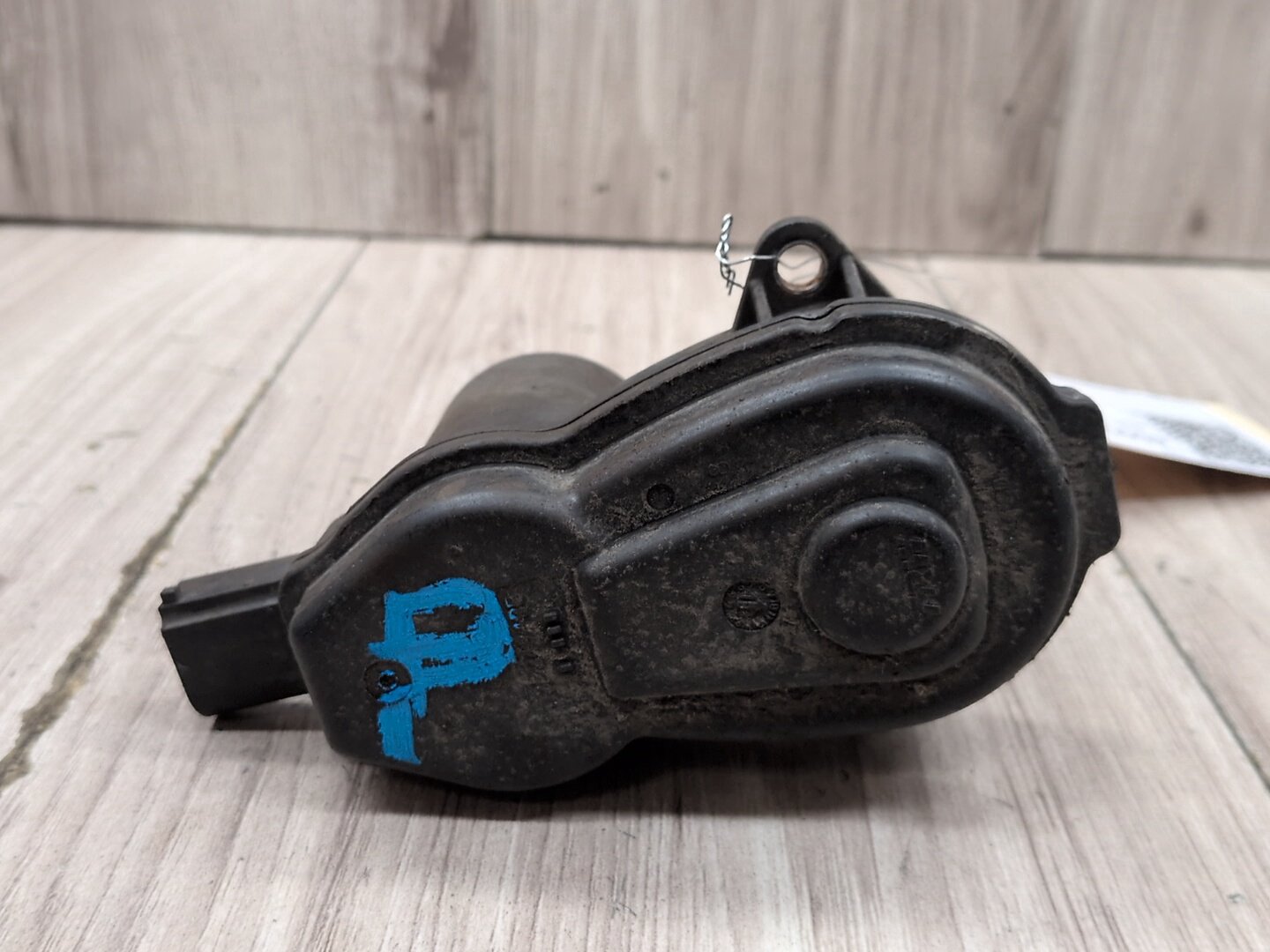 2008 - 2017 Audi S5 8T Rear Left or Right Brake Caliper Actuator 32347485B