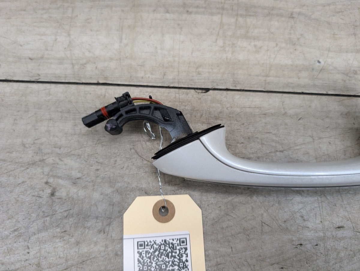 2017-2023 BMW 530i G30 Rear Left Driver Exterior Door Handle w/ Comfort Access 7443089 OEM