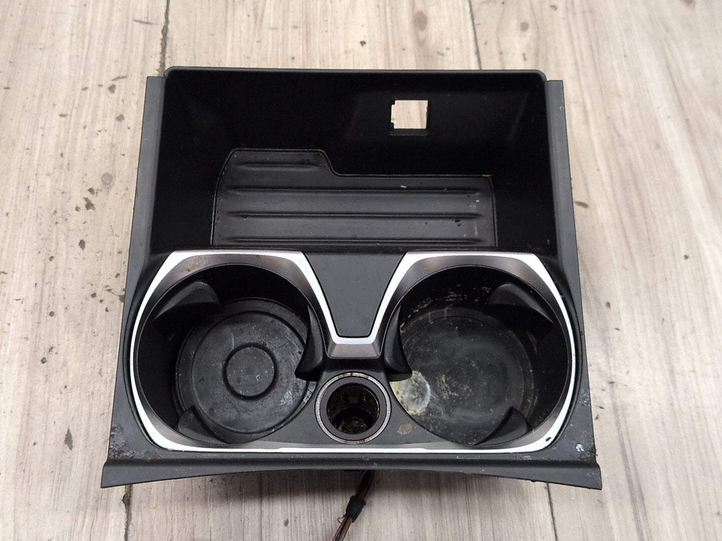 16-19 OEM BMW G11 G12 740 750 M760 Center Console Cup Holder USB Charging Port