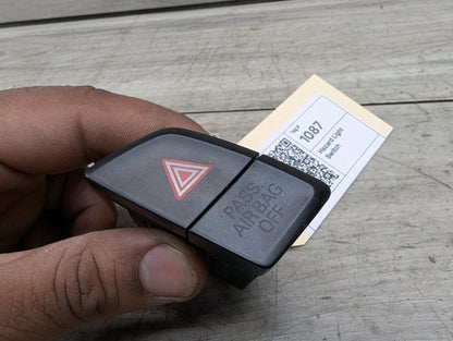 2009 - 2017 Audi Q5 8R Hazard Warning Switch 8R1941509A EA888