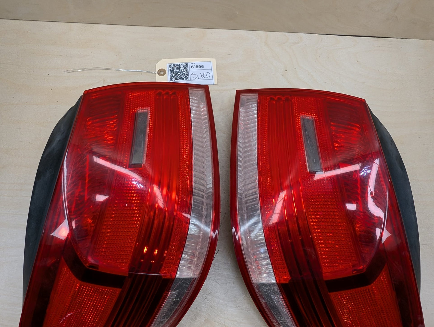 *NOTE* 07-10 BMW E93 328 335 Rear Left Right Outer Inner Tail Lights SET