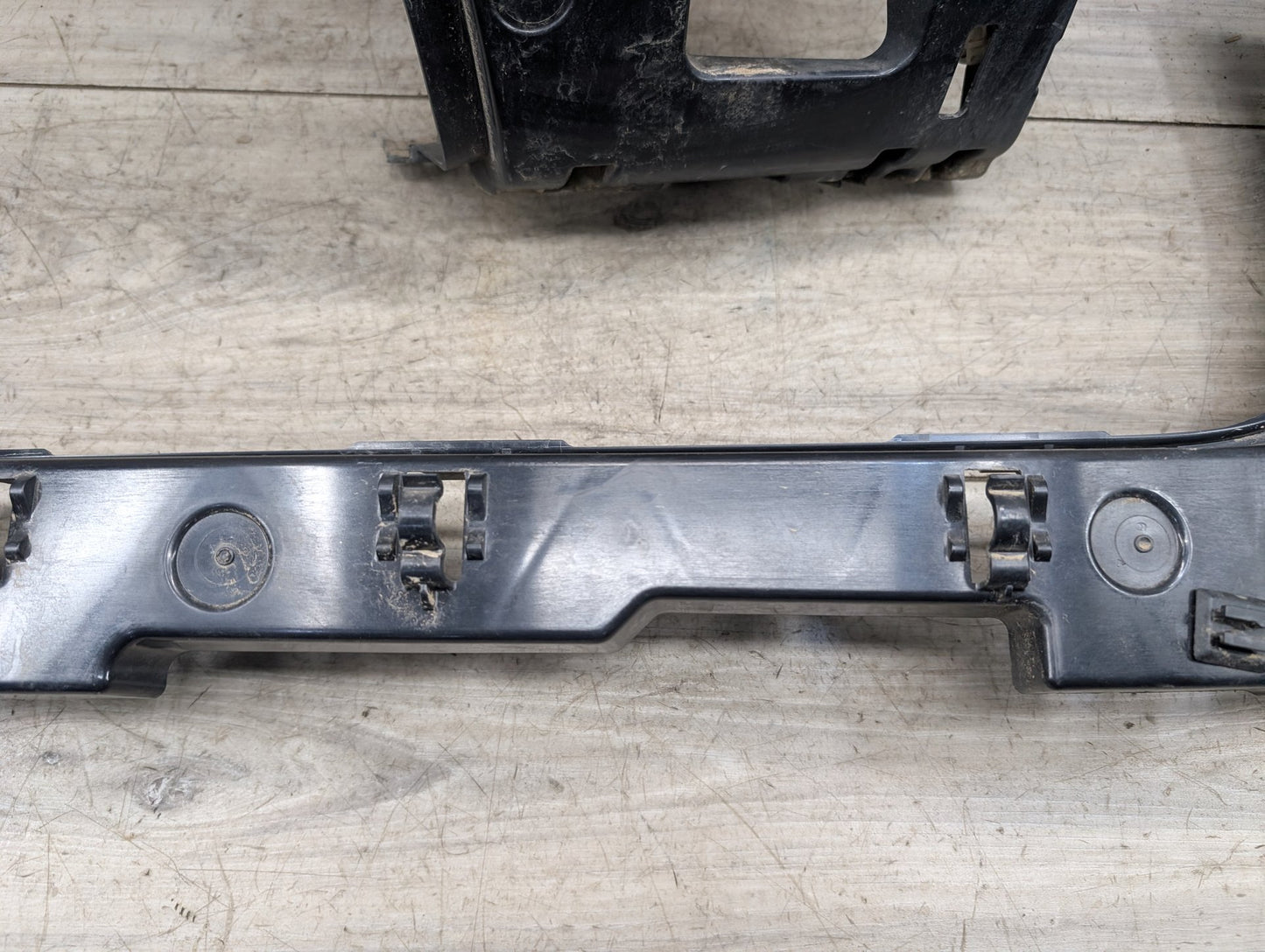 2018 - 2024 BMW X3 G01 Rear Right Passenger Bumper Support Brackets SET 7400666 B46B20O1