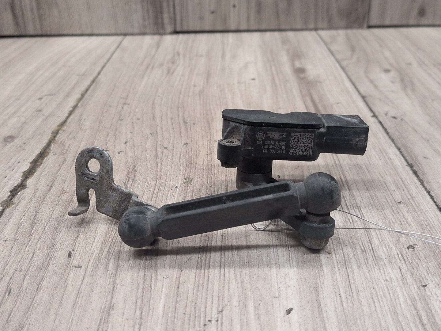 2014-2020 BMW X3 G01 Headlight Leveling Level Sensor 6879441
