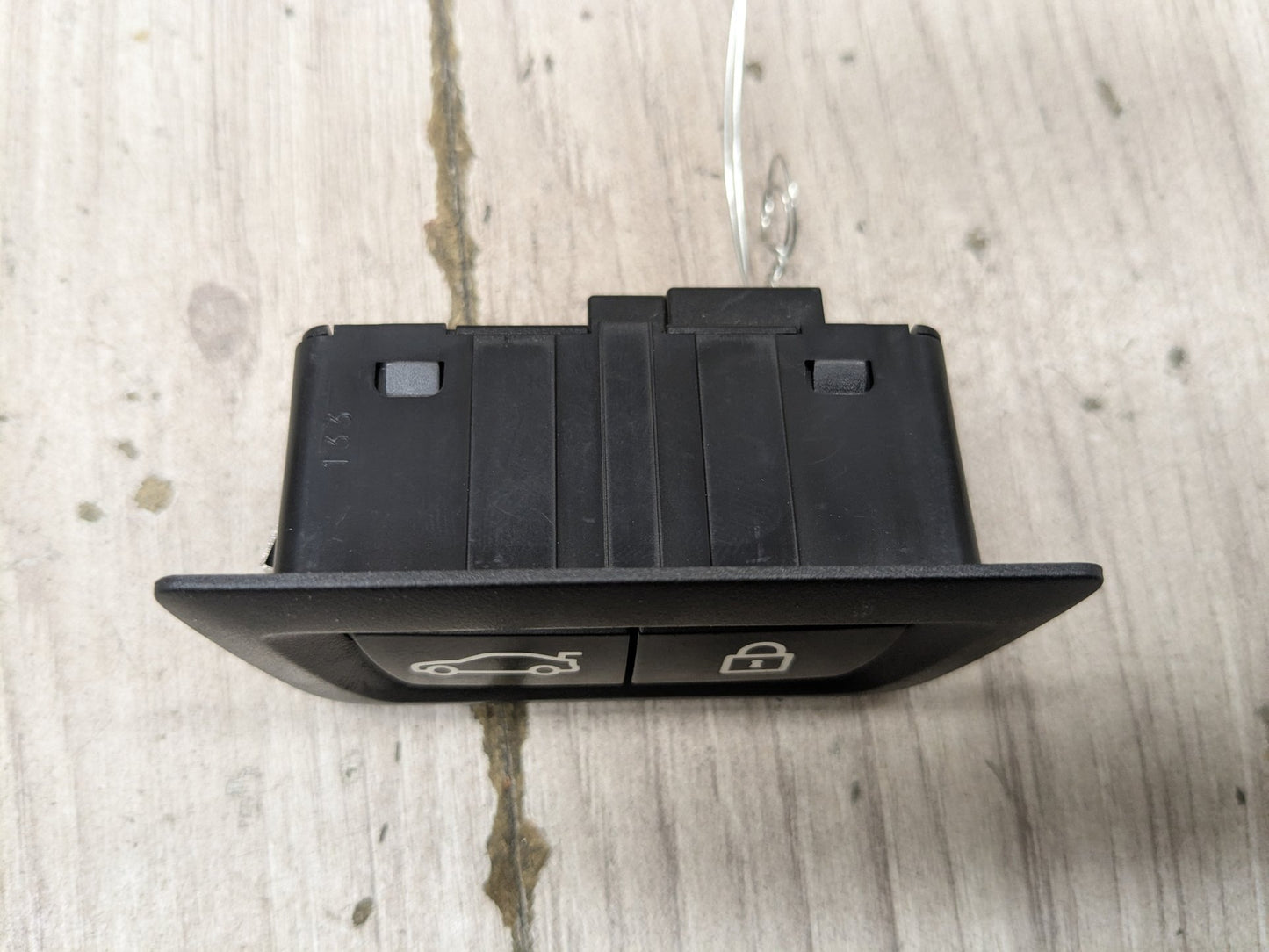 OEM BMW F02 F10 F15 F48 F90 G01 G20 G30 G80 X3 Rear Trunk Lid Center Lock Switch