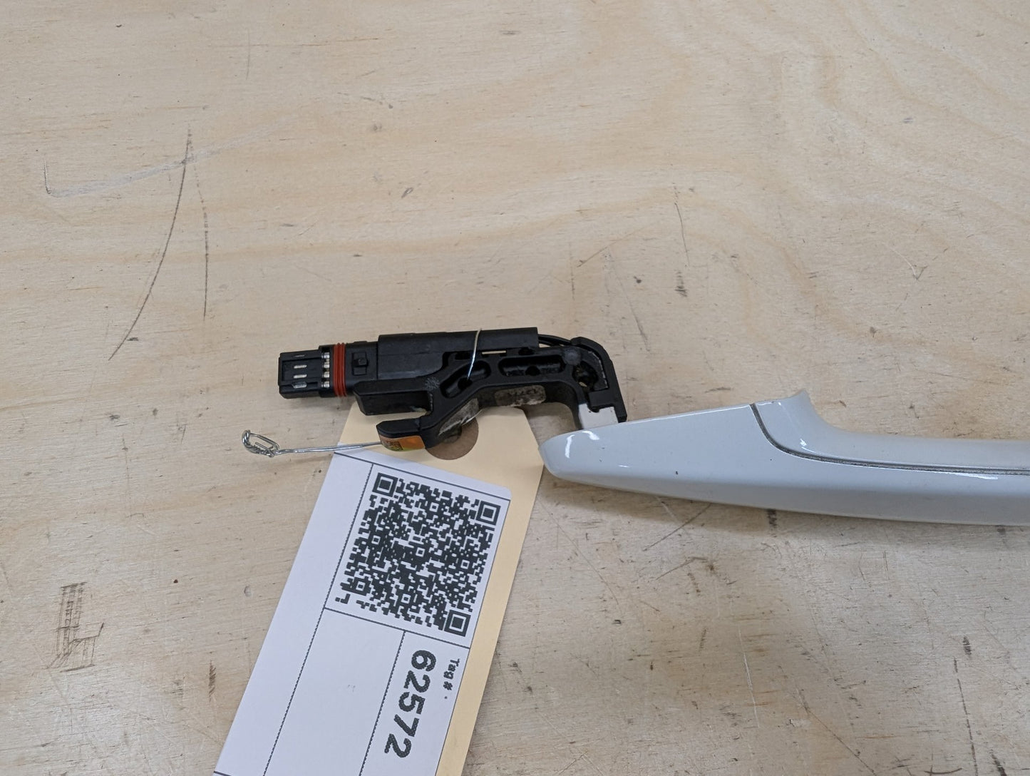 OEM BMW F23 F36 F32 M2 M3 M4 COMFORT ACCESS Front Left Driver Door Handle White