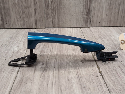 2015 - 2019 BMW X6 F86 Front or Rear Right Passenger Exterior Door Handle w/ Comfort Access 8068462 S63B44T2