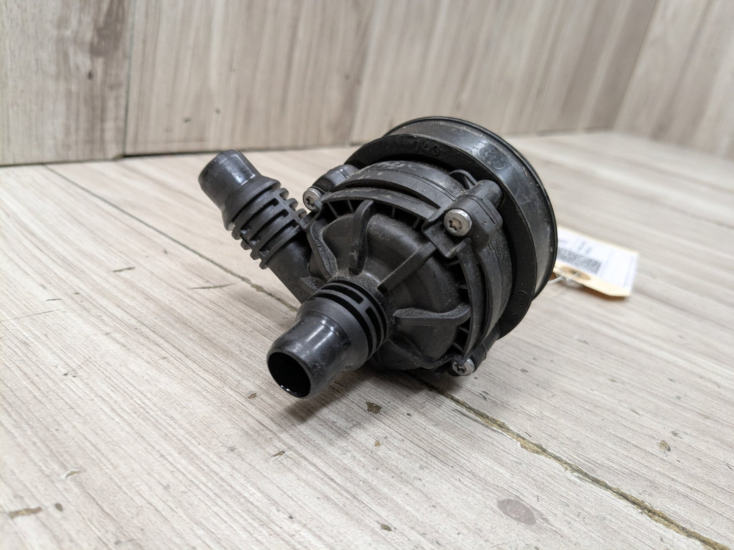 *OEM BMW G01 G05 G20 G22 G30 G42 G80 G82 G83 M3 M4 Engine Auxiliary Water Pump