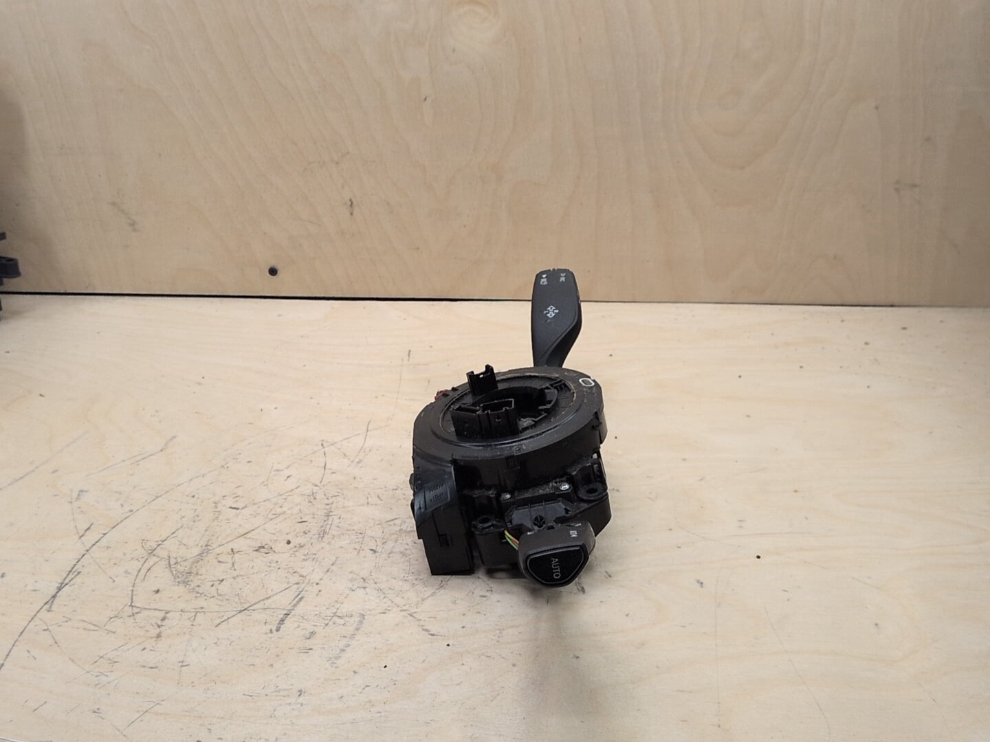 2016-2022 BMW 750i G12 Steering Wheel Sensor Clockspring 6806357