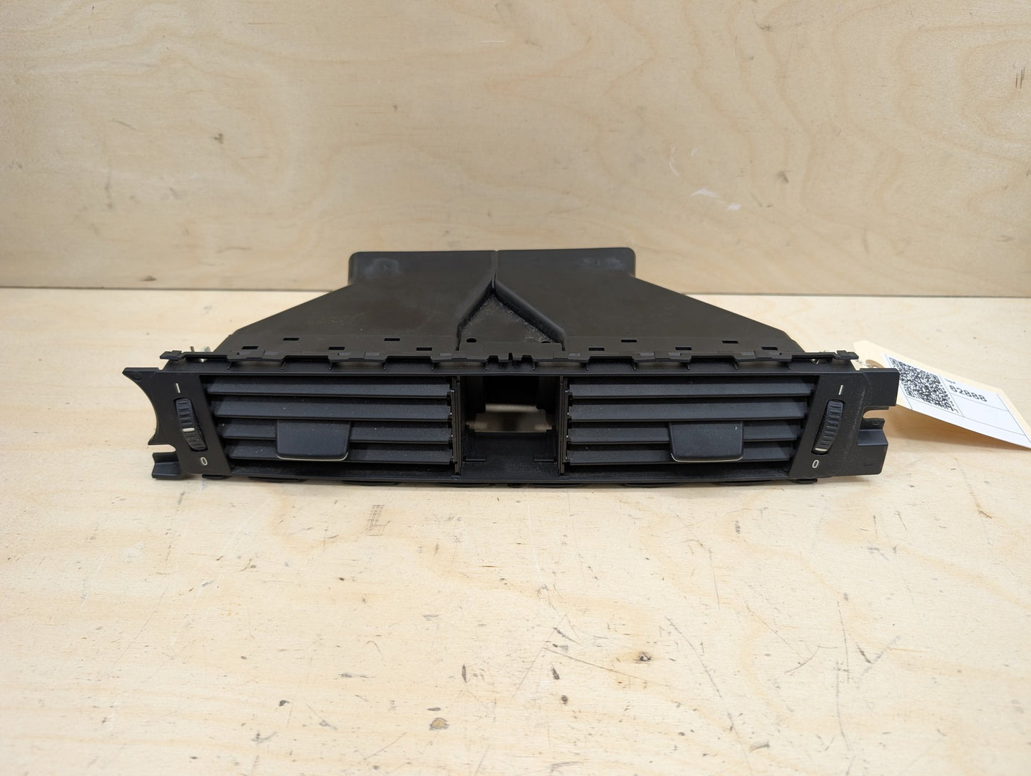 06-13 OEM BMW E90 E91 E92 E93 M3 Dashboard Center AC Air Vent Grille Trim