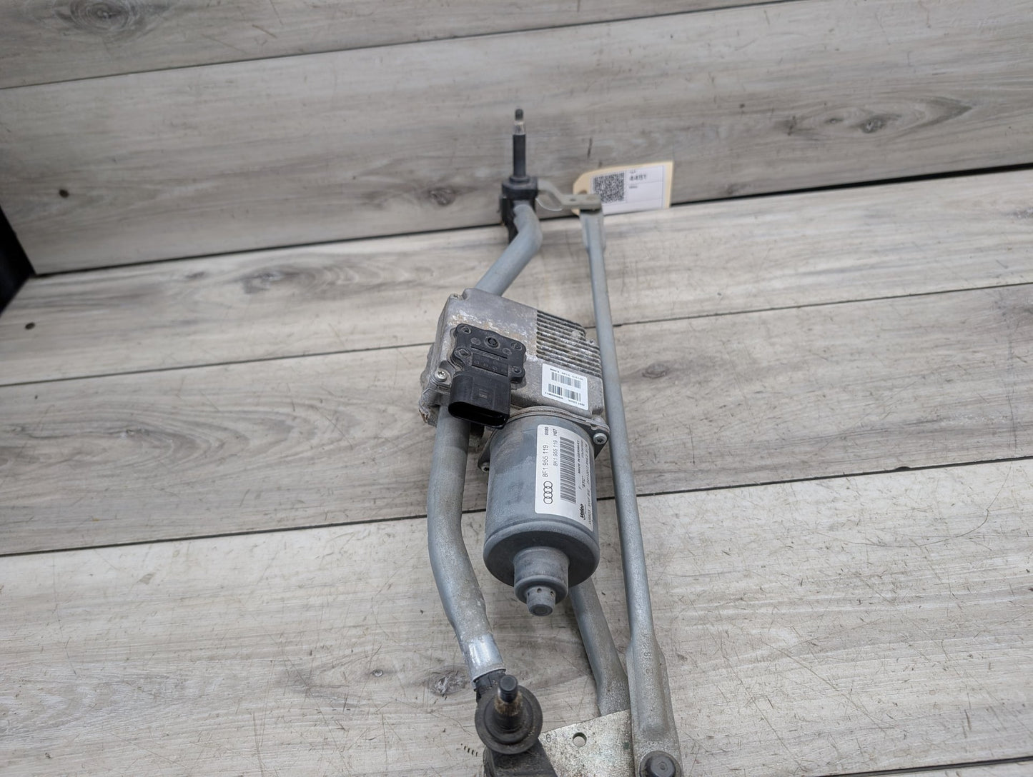 2008 - 2017 Audi S5 8T Front Windshield Wiper Motor 8F1955119
