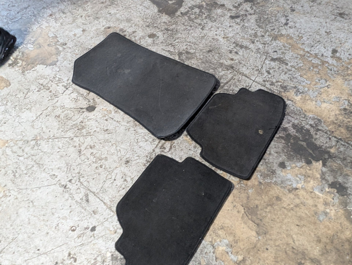 2008-2013 BMW 128i E82 Front Left Right Mat Carpet Floor Mats SET 2996867