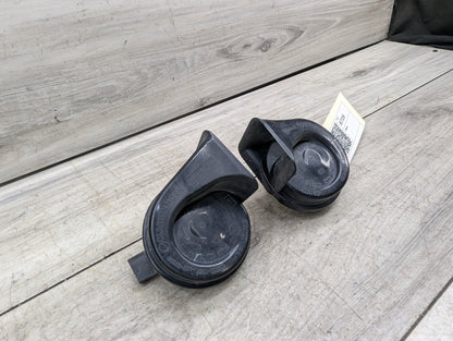 2009-2015 BMW 750Li F02 Alarm Horns SET 7284482