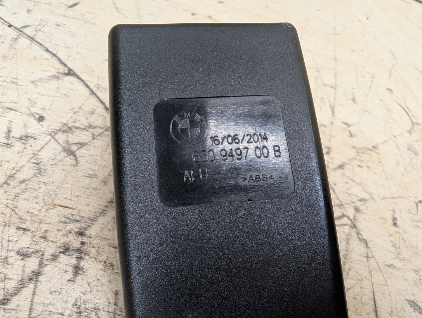 13-16 OEM BMW F01 F02 F10 528 535 750 Front Right Passenger Side Seatbelt Buckle