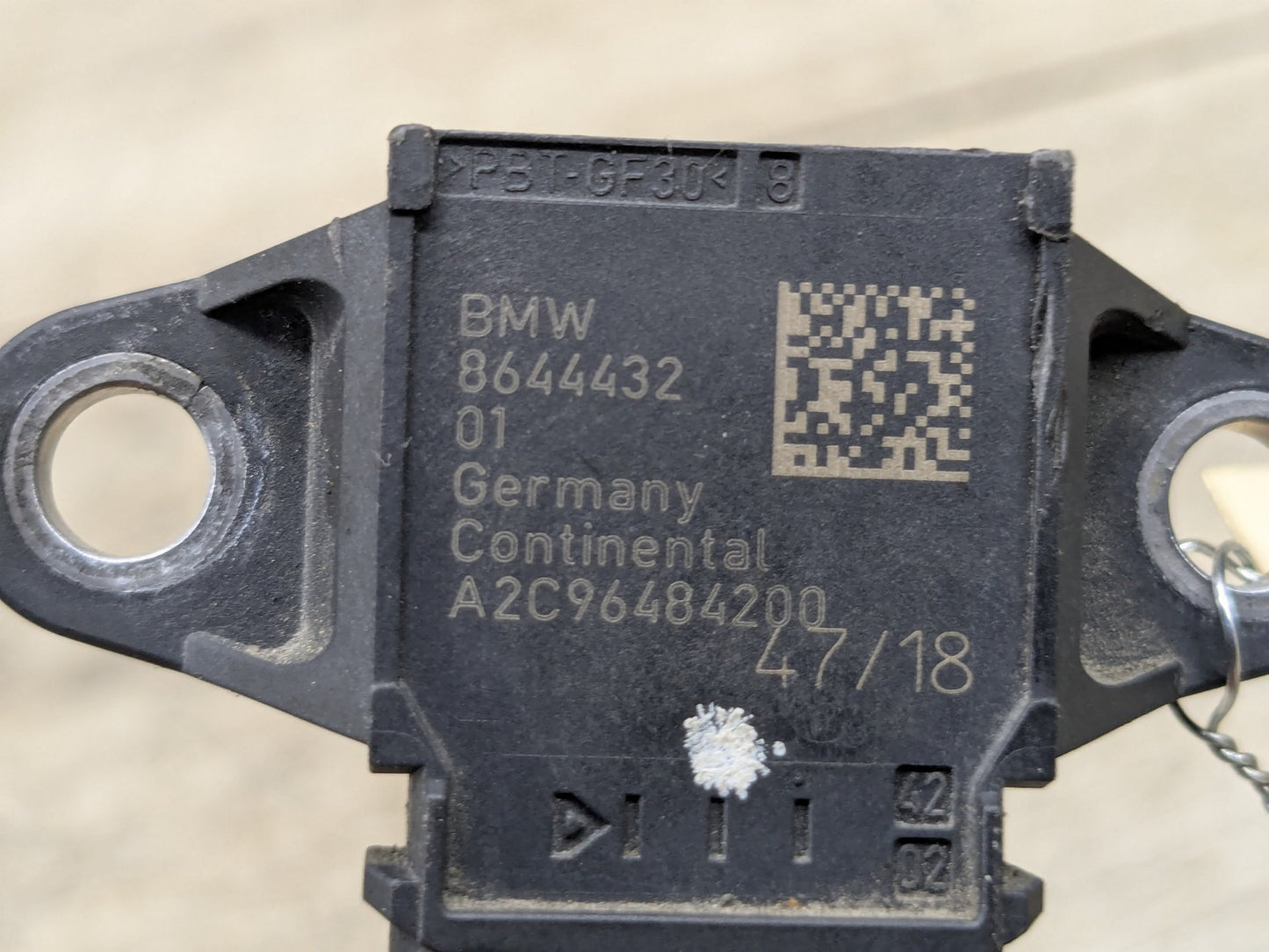 2016-2022 BMW 750Li G12 Manifold Absolute Pressure (MAP) Sensor 8644432