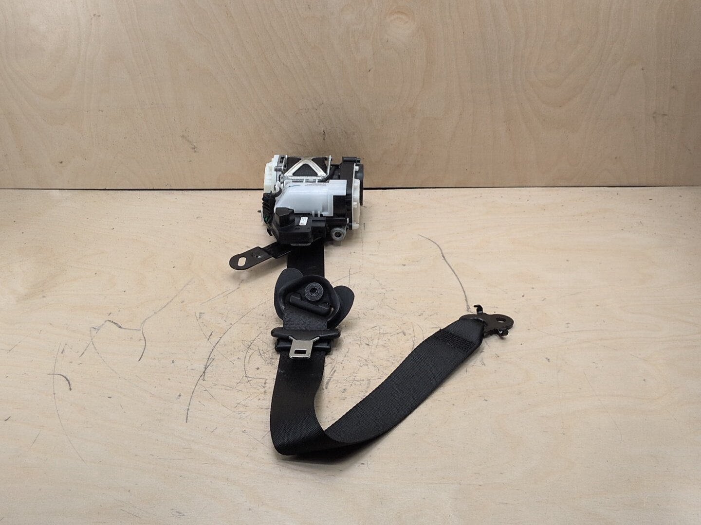 16-22 OEM BMW G11 G12 740 750 M760 Front Left Driver Seat Belt Retractor Black