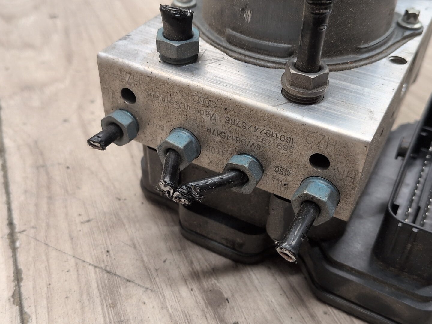 2018-2023 Audi S4 B9 ABS Pump Module 8W0907379K