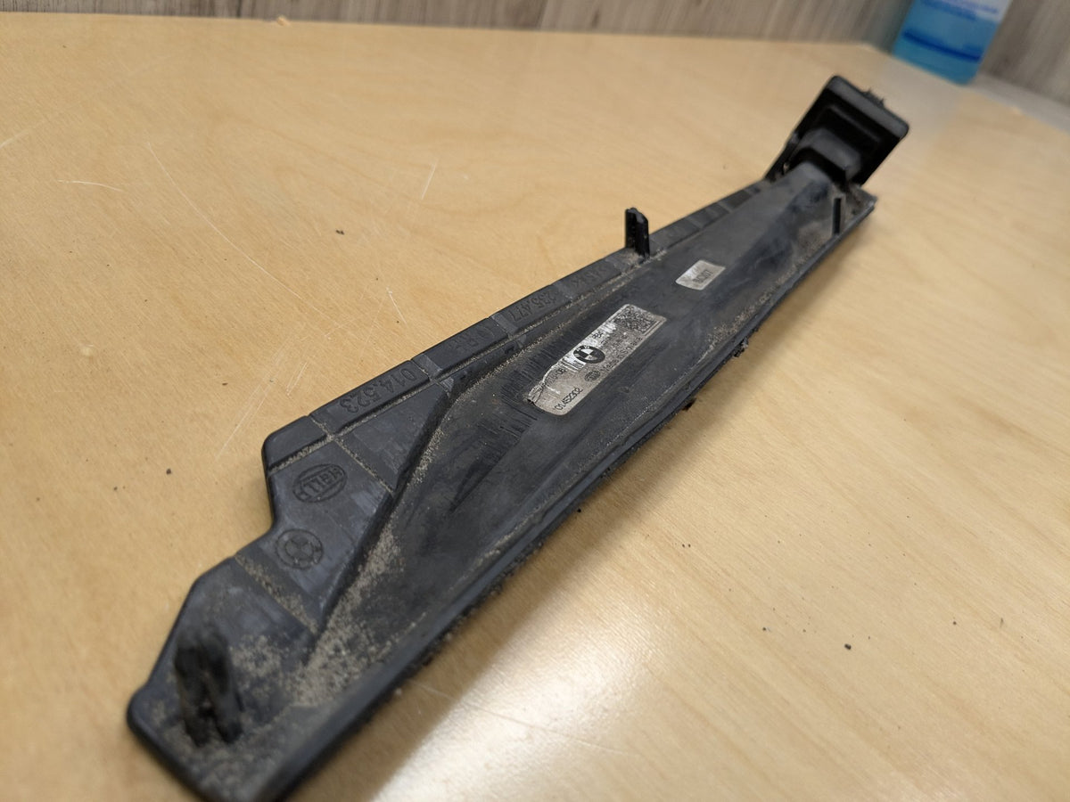 2022-2026 BMW 430i G26 Right Passenger Side Rocker Panel Light 5A09226 OEM