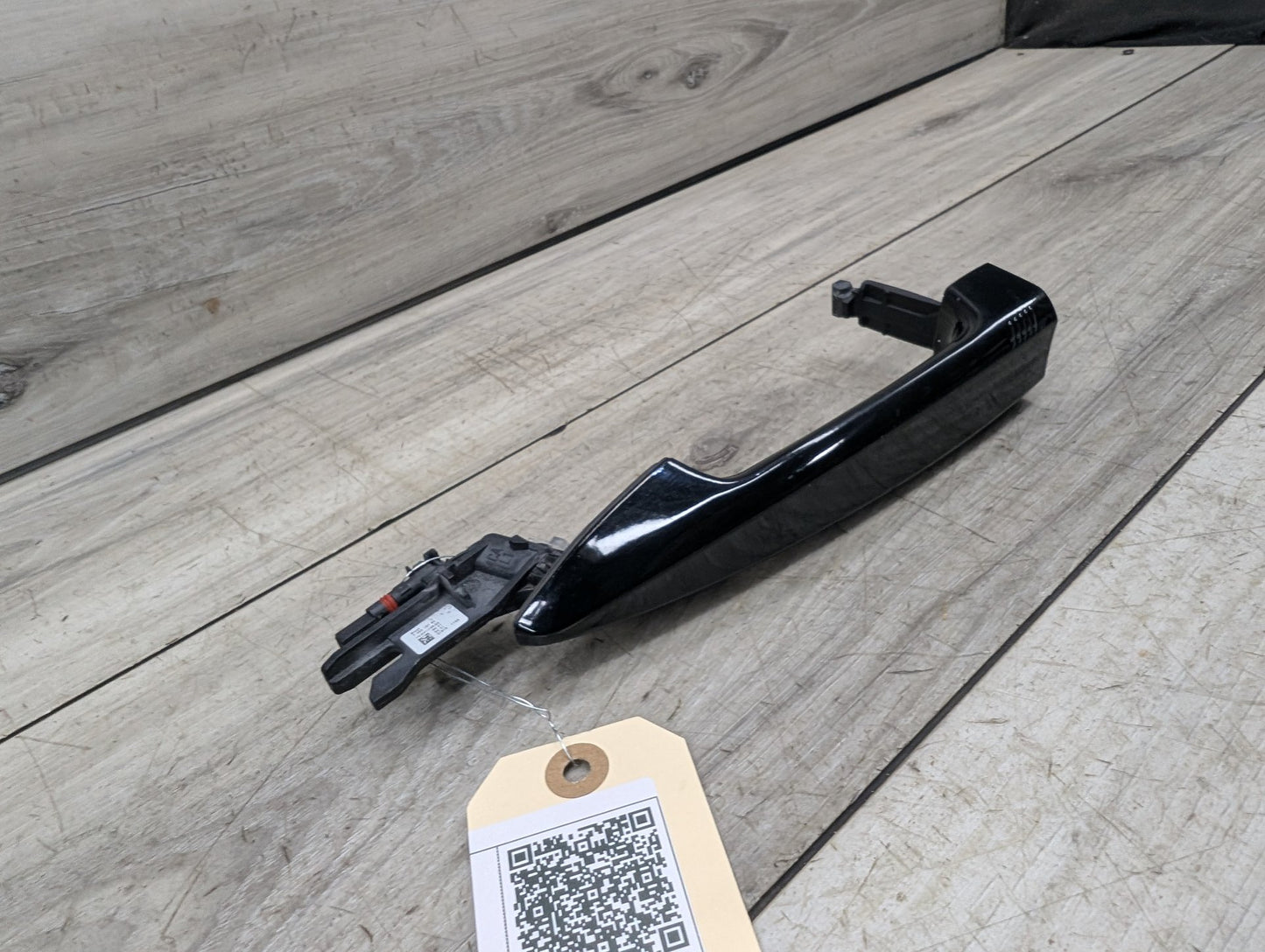 2014 - 2018 BMW X5 F15 Front or Rear Left Driver Exterior Door Handle w/ Comfort Access 7422107 N63B