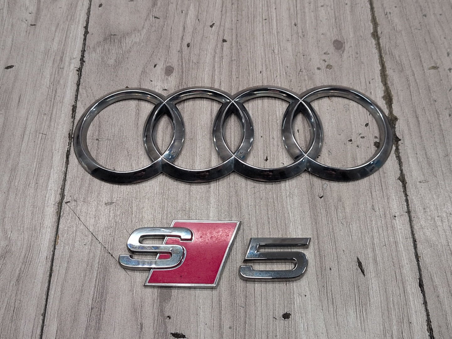 2013 - 2017 Audi S5 8T Emblem Badge Symbol Logo 8T0853742D CTUB