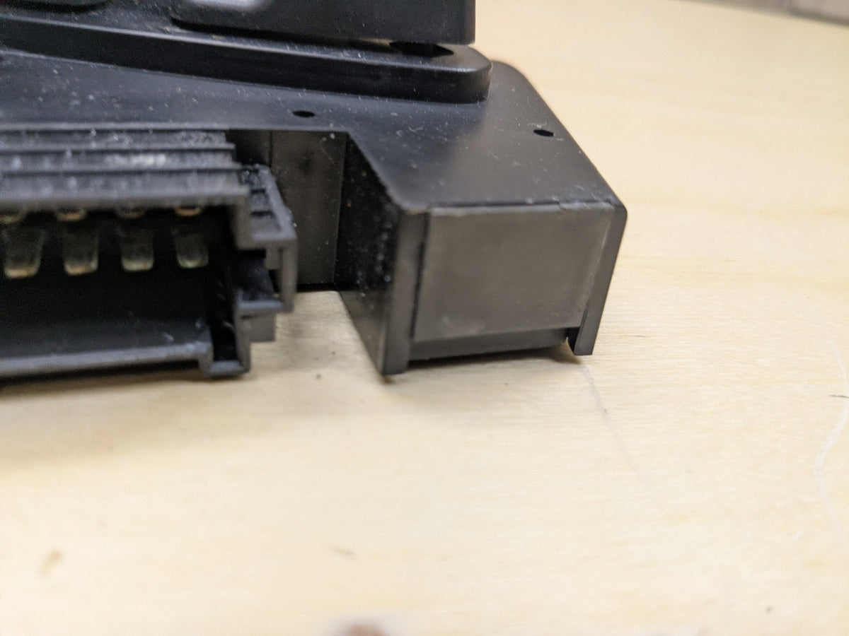 2009-2011 Mercedes-Benz SLK-Class R171 Front Left Driver Seat Switch A1718209810