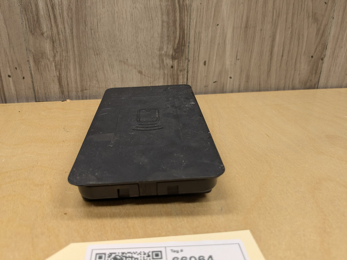 OEM BMW G20 G22 G23 G26 G80 M3 Center Console Storage Phone Car Wireless Charger