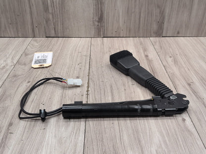 OEM BMW F30 F32 F36 F80 F82 F87 Front Right Passenger Seat Belt Buckle Tensioner