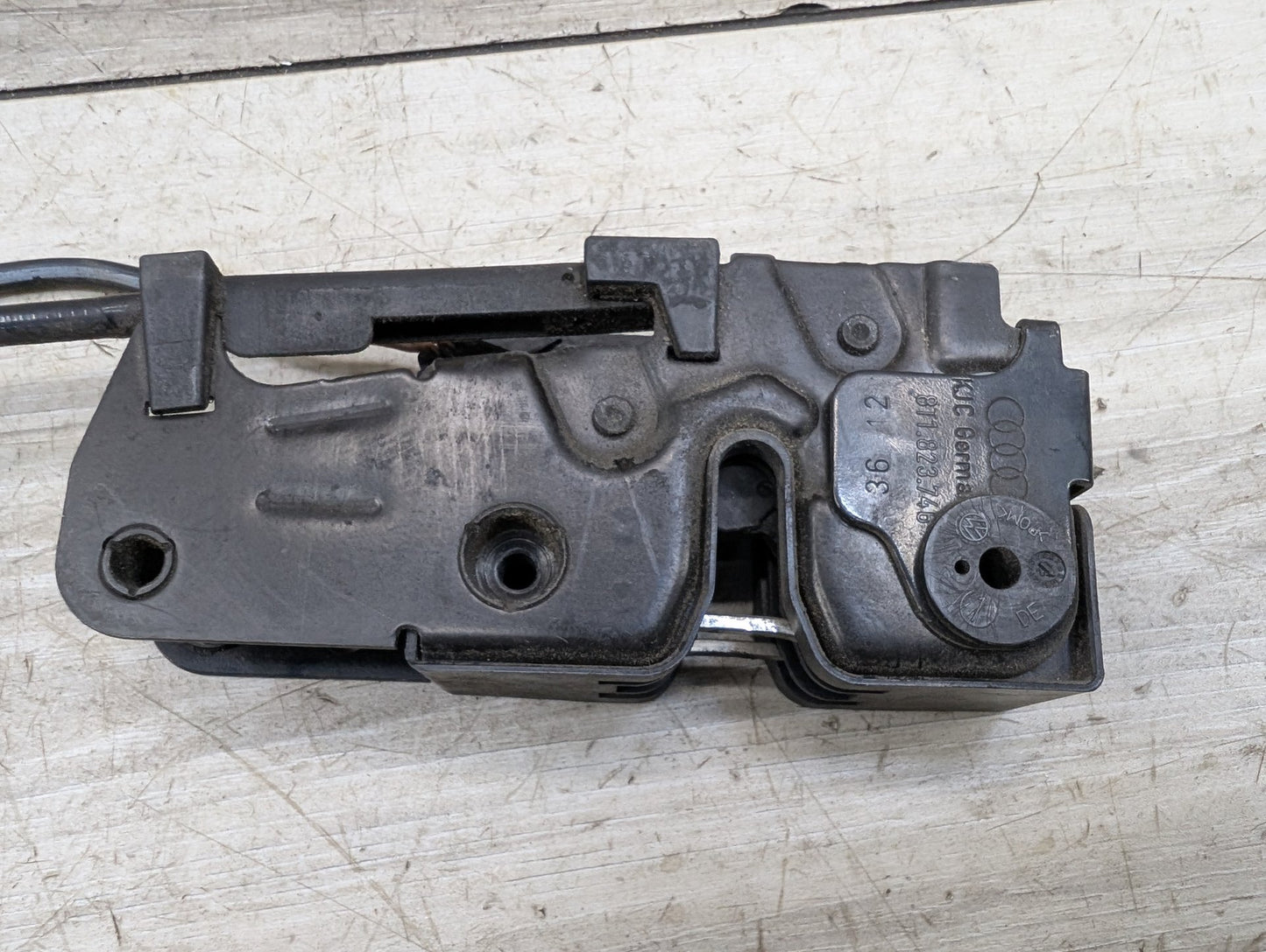2008 - 2017 Audi S5 8T Hood Bonnet Safety Lock Latches SET 8T1823746