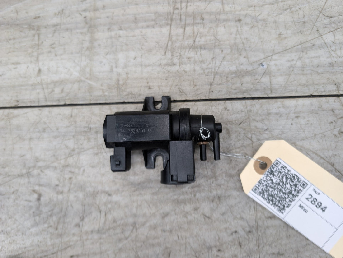 2014 - 2018 BMW X5 F15 Turbo Boost Pressure Solenoid Valve 7626351 N63B44O1