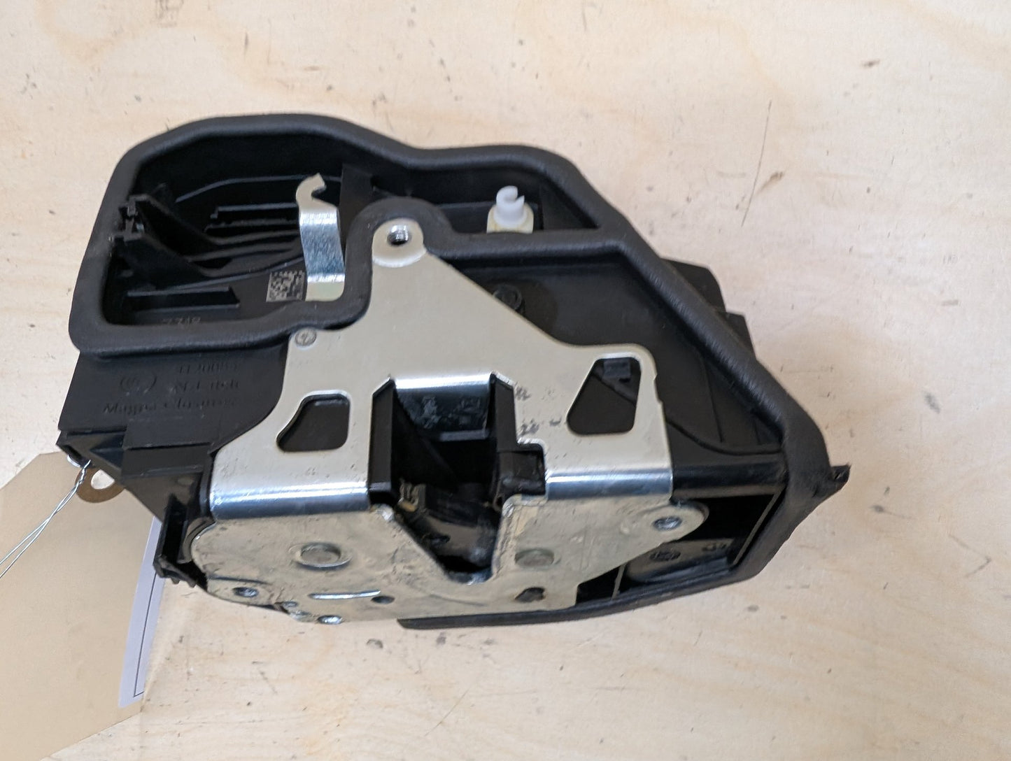 2011-2016 BMW X3 F25 Front Right Passenger Door Latch Lock Actuator 7318416