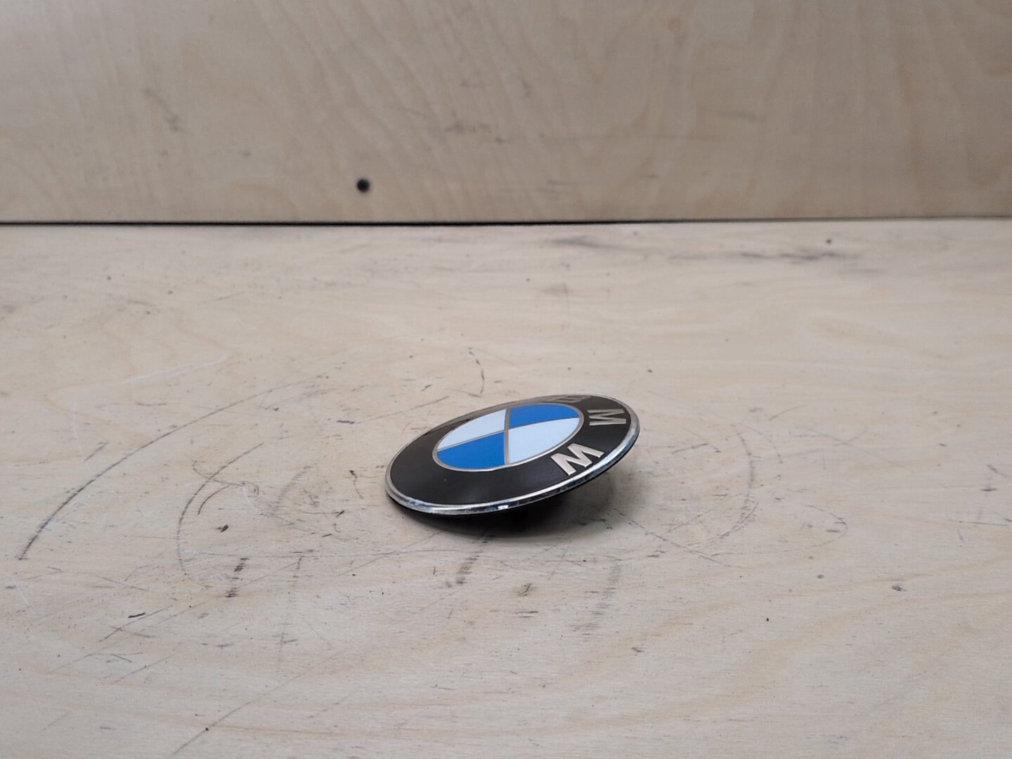 OEM BMW G01 G05 G20 G30 X3 X5 Hood Trunk Liftgate Emblem Badge Symbol Logo 82mm