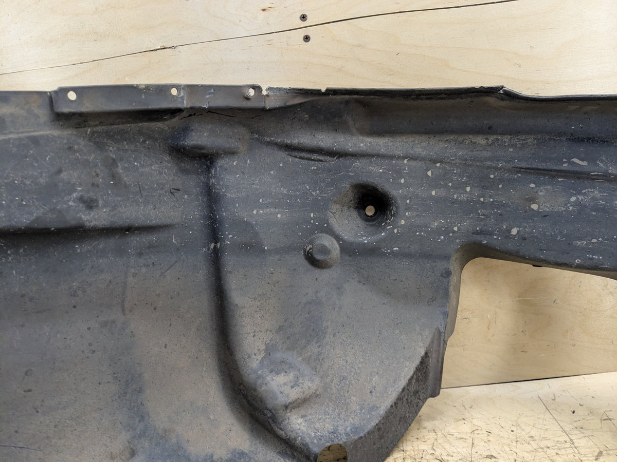 2008-2013 BMW 135i E88 Front Right Passenger Fender Liner Splash Guard 7166244