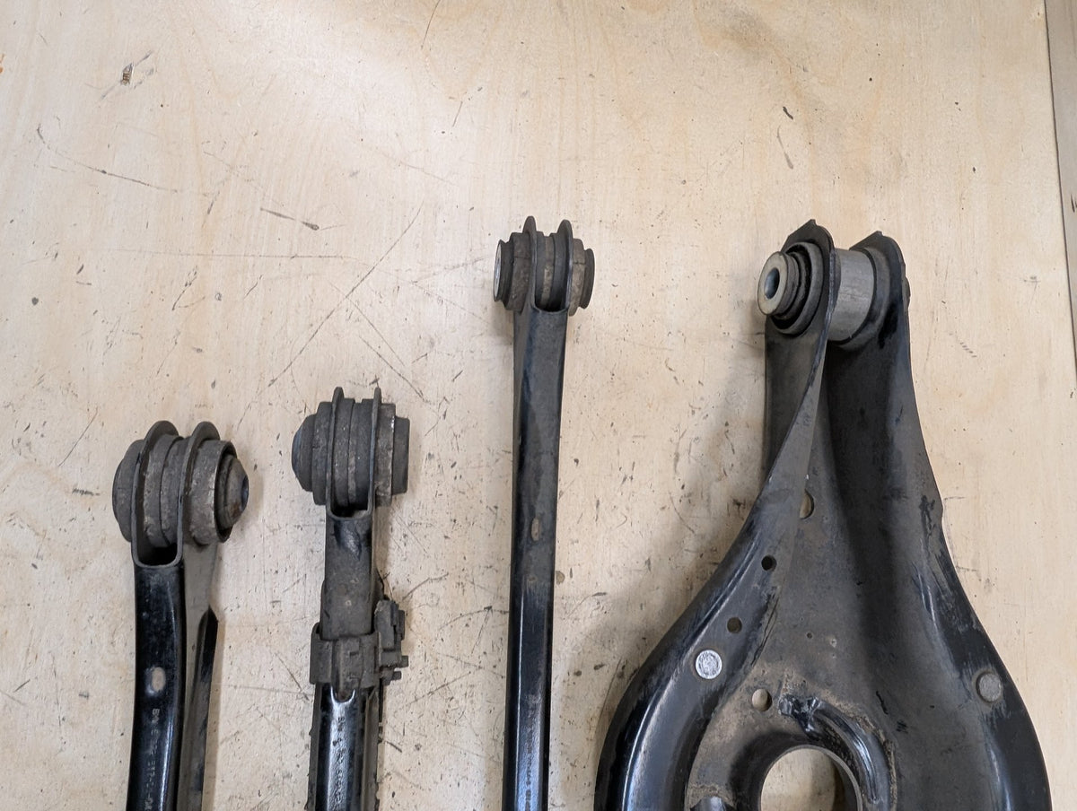 2012-2018 BMW 328i F30 Rear Left Driver Control Arms SET 6792540