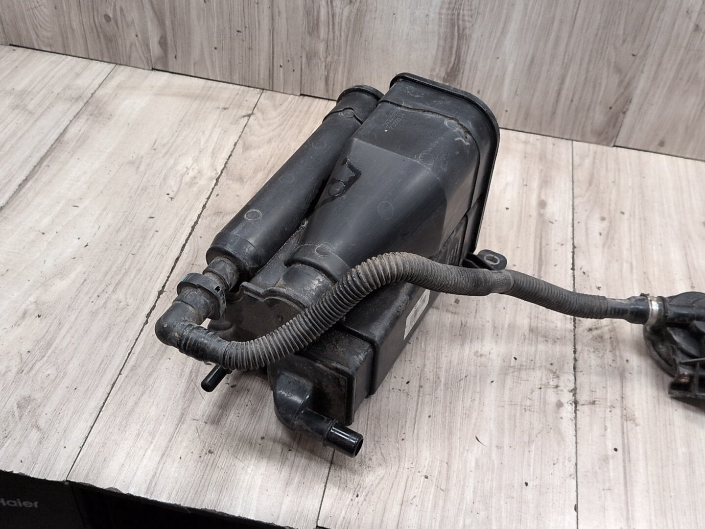 OEM BMW G11 G12 740 750 M760 Charcoal Filter Fuel Tank Vapor Evaporator Canister