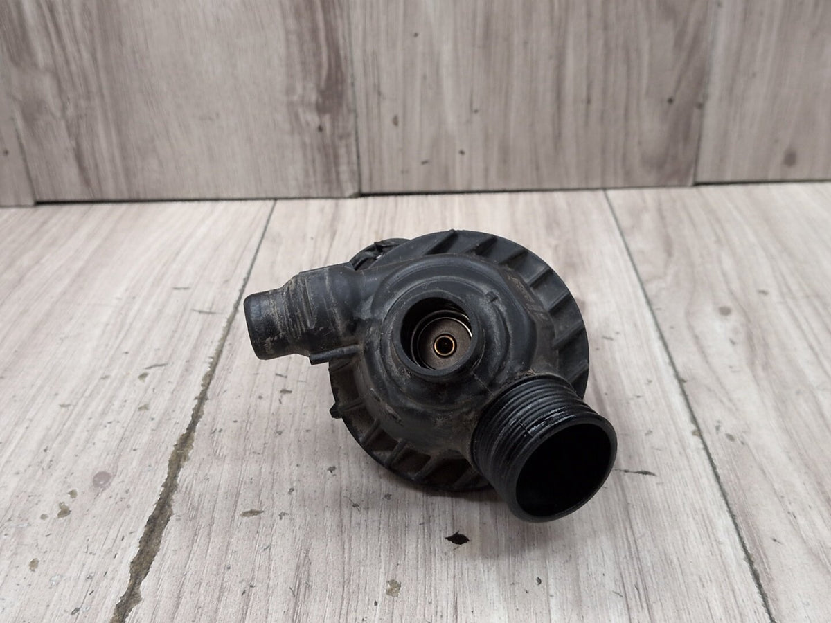 OEM BMW F15 F16 F23 F30 F32 F33 F36 Engine N55 Water Coolant Thermostat Housing