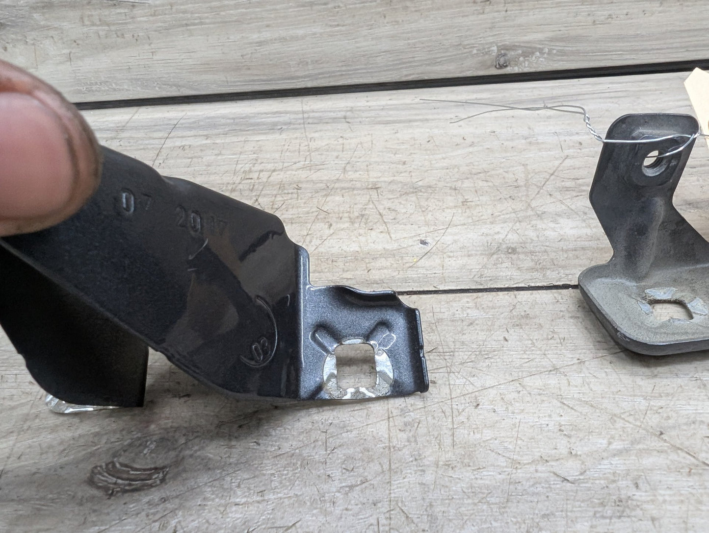 2014 - 2019 BMW 340 F34 Front Right Passenger Fender Brackets SET 7293728 B58B30M0