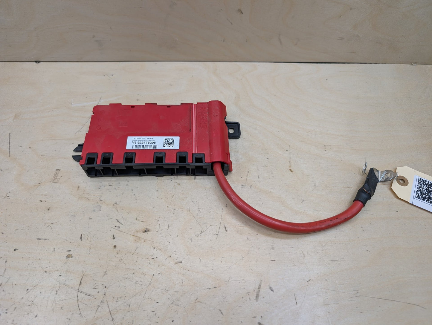 OEM BMW F22 F30 F32 F36 F80 F82 Positive Battery Distributor B+ Power Fuse Box