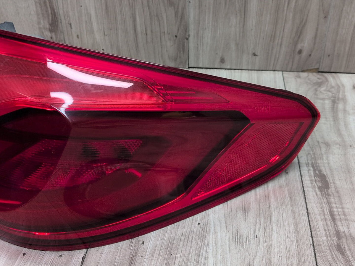 17-20 OEM BMW F90 G30 530 540 M550 M5 Rear Passenger Side Outer Tail Light