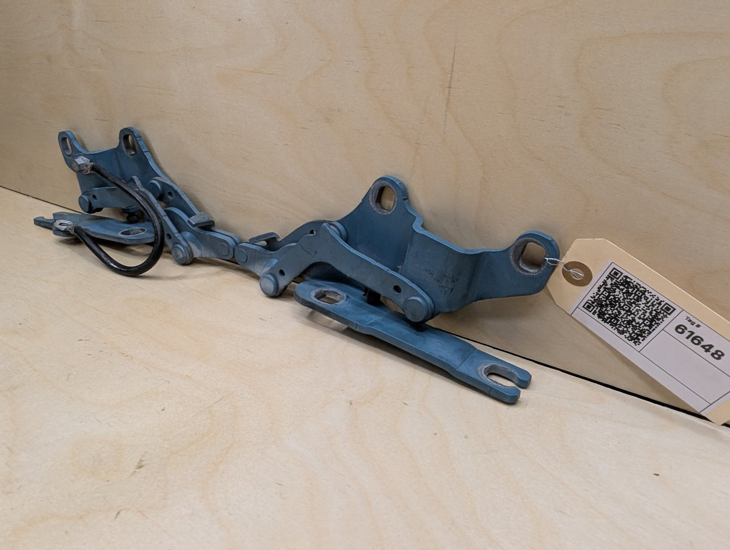 06-13 OEM BMW E90 E91 E92 E93 Hood Bonnet Left Right Side Hood Hinges SET
