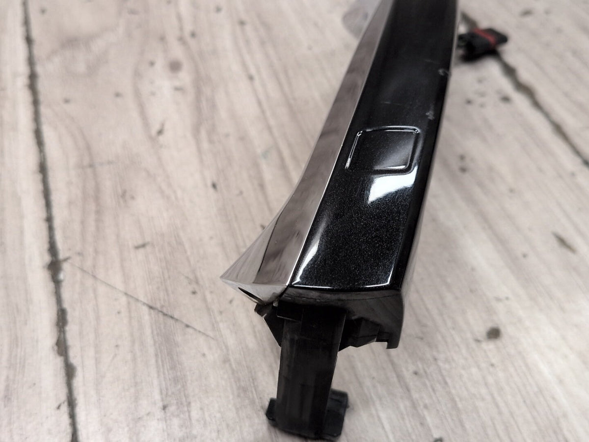 2009-2012 Mercedes-Benz E550 W212 Front or Rear Right Passenger Exterior Door Handle A2047600620 OEM