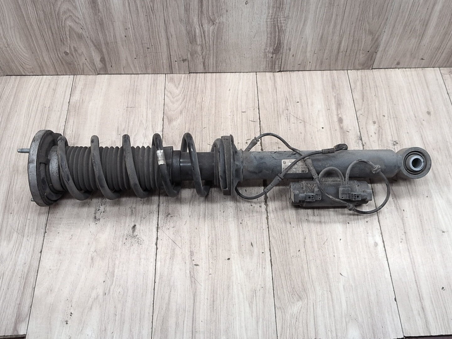 17-23 OEM BMW G30 M550 Rear Left Driver Side Spring Strut Shock Absorber VDC
