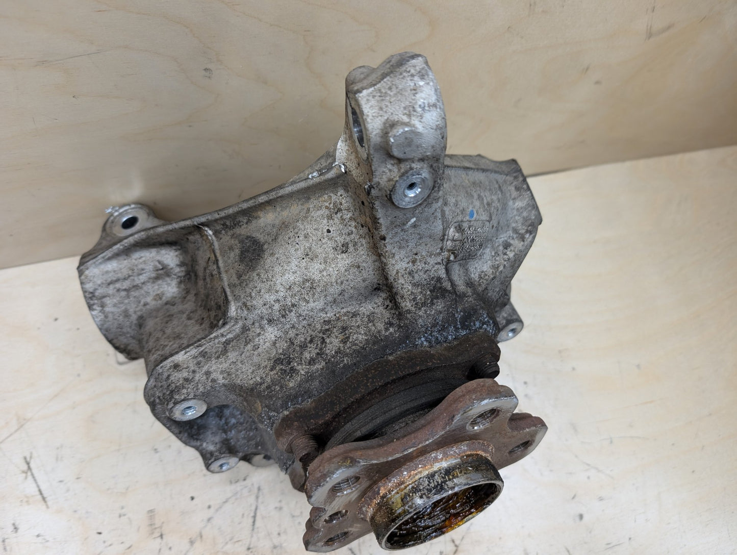 2018-2024 BMW X3 G01 Front Right Passenger Spindle Knuckle w/ Bearing 6882596
