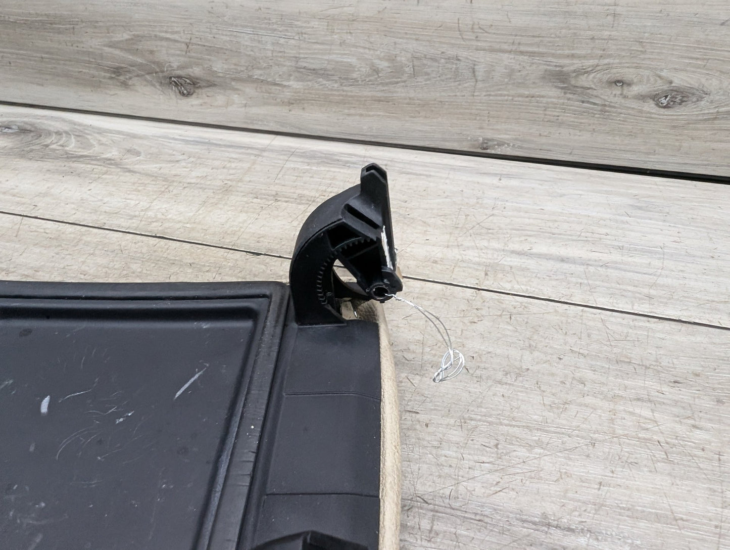 2007-2013 BMW 328i E93 Center Console Armrest Arm Rest 6951565