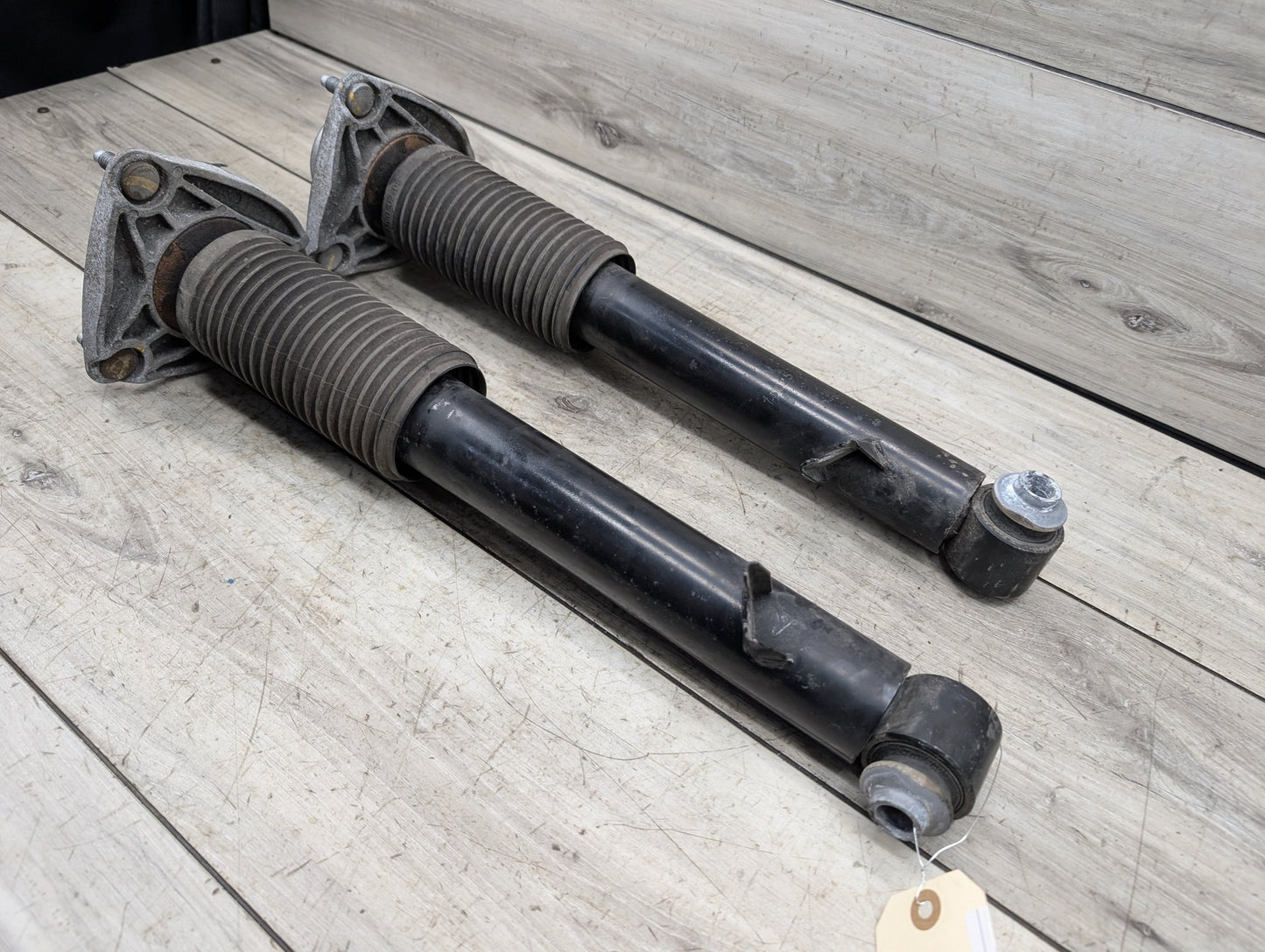 2014 - 2018 BMW X5 F15 Rear Left Right Spring Strut Shock Absorbers SET 6867876 N63B44O1