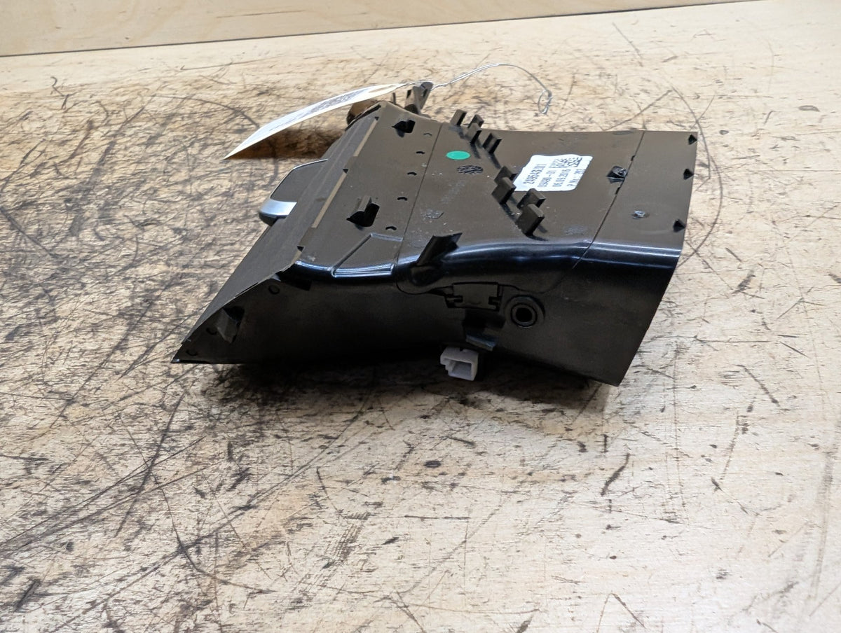 16-19 OEM BMW G12 740 750 Dash Dashboard Right Passenger Side Air Vent