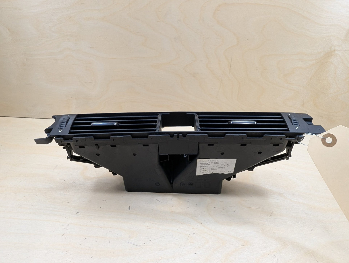 2007-2013 BMW 335i E93 Dashboard Dash Board Middle Center Air Vent 9151175