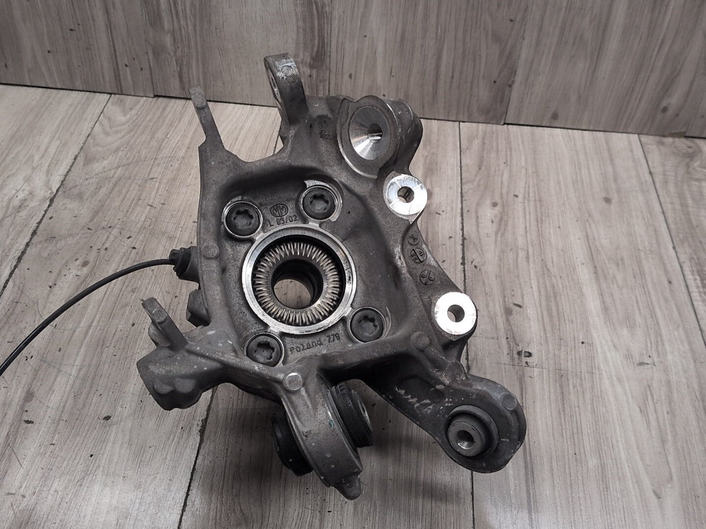 19-21 OEM BMW G20 330 M340 REAR Left Driver Knuckle Wheel Hub Spindle Bearing