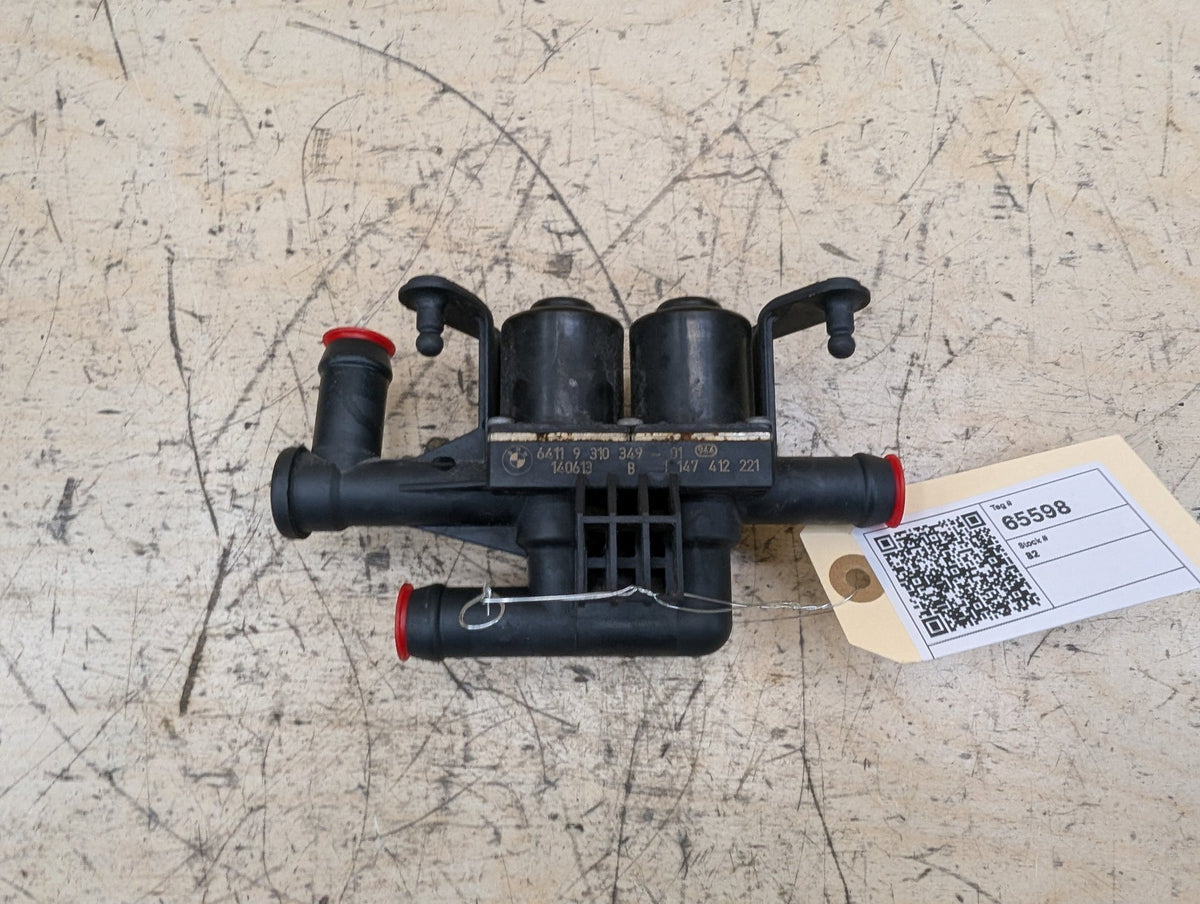 2010-2017 BMW 535i GT xDrive F07 Engine Water Heater Control Valve Pump 9310349 OEM