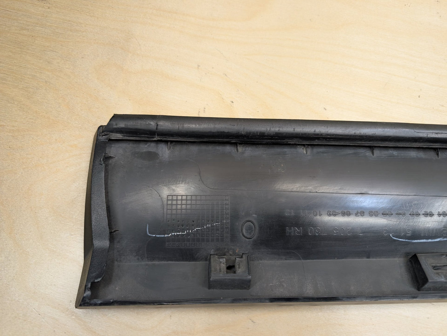 2011-2016 BMW X3 F25 Front Right Passenger Exterior Door Trim Molding 7205780