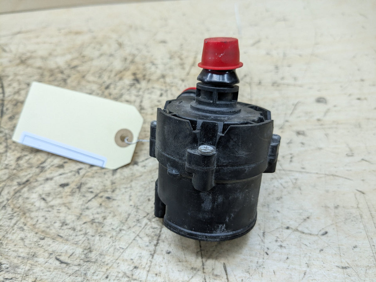 16-19 OEM BMW G11 G12 G30 M550 750 M760 Auxiliary Electric Coolant Water Pump